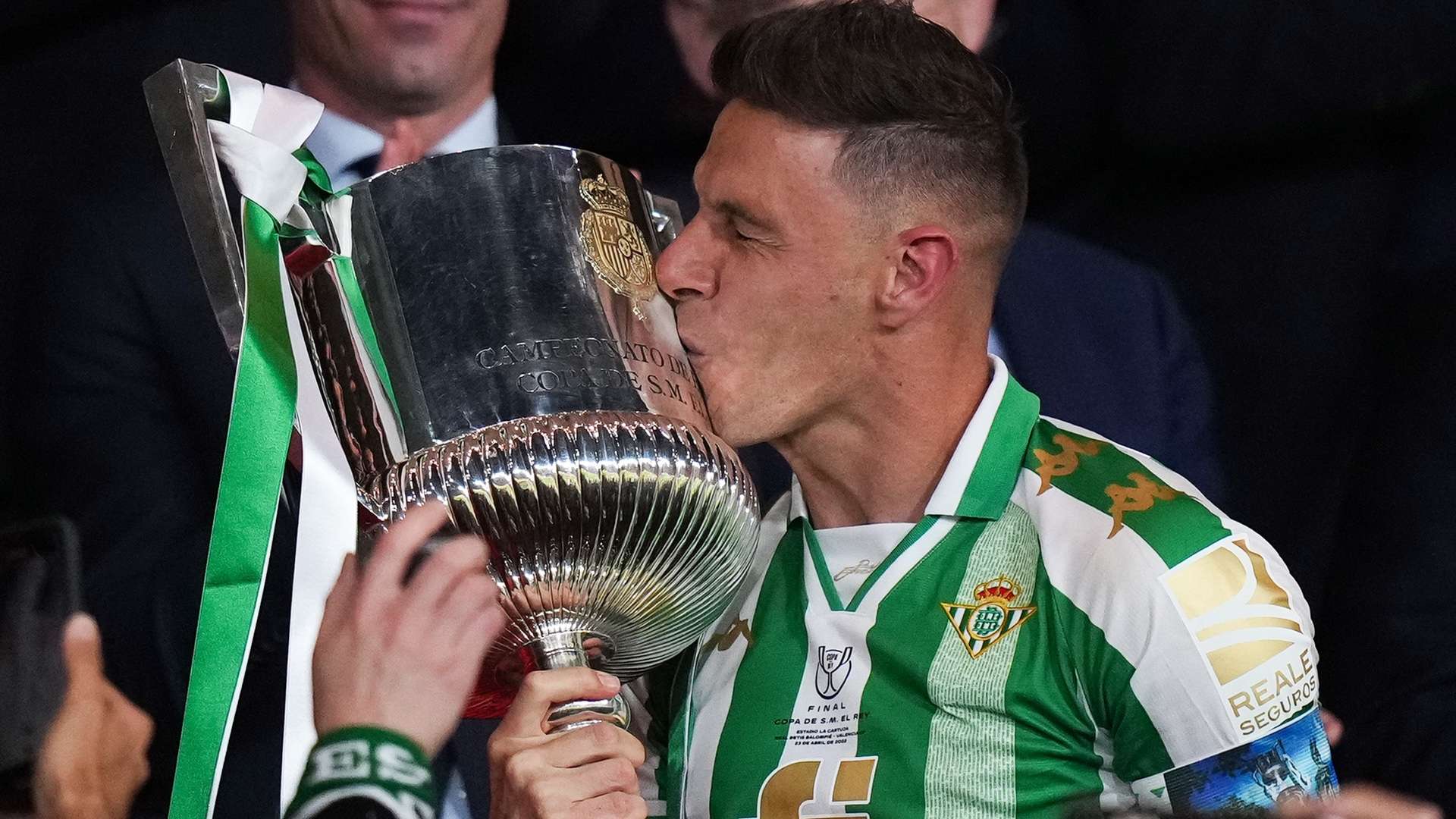 這導致他的 這導致他的